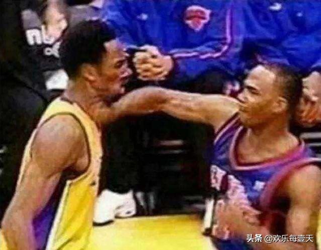 nba最严重斗殴（NBA历史十大斗殴事件）(7)