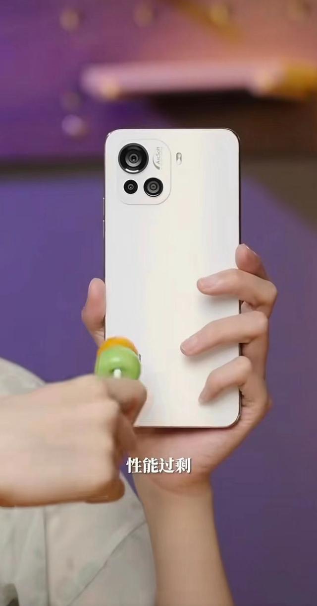酷派历史机型（曾经风光无限的酷派）(3)
