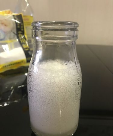 醋与小苏打混合后产生的气体是什么颜色