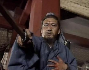 ​姜维都已经自杀了 魏兵为什么还要将他破腹取胆