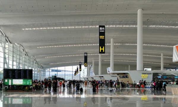 白云机场t是机场南还是北,广州t2航站楼在机场南还是机场北图1