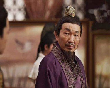 ​杨国忠怎么死的历史上，杨国忠是杨玉环什么人