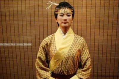 ​辛追夫人刚出土时候的图片，辛追为何数千年还不腐烂