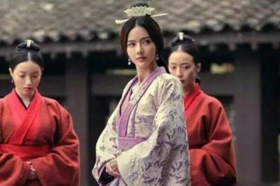 ​蔡文姬和曹操的关系是什么(蔡文姬和曹操的故事)