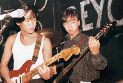 ​黄家驹死亡真相是什么，舞台意外坠亡(1993年去世)
