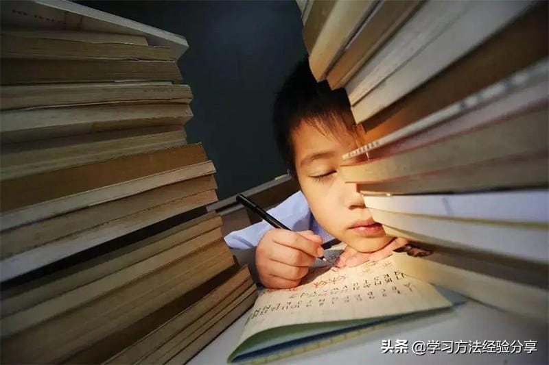 作业拖沓不想做如何沟通（不想写作业但是作业很多怎么办）