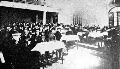 ​1927年9月20日：国民党宁、汉、沪三方实现统一