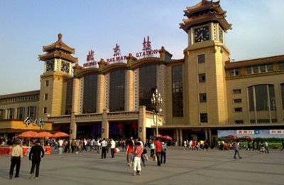 ​1959年9月14日：新中国北京火车站建成