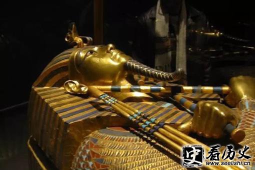 埃及法老王为什么喜欢用蛇标?法老和蛇之间有哪些历史渊源?