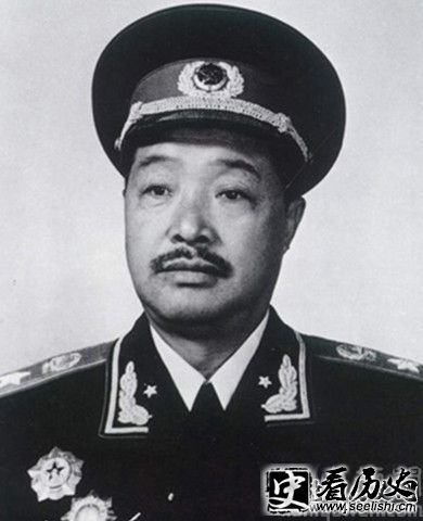 贺龙像