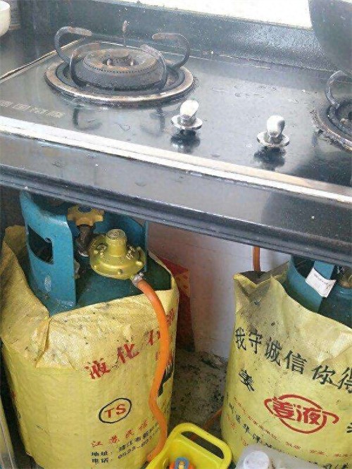 煤气怎么关向哪个方向(煤气罐怎么确定关紧了)