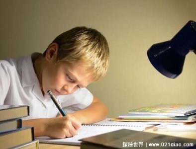 ​如何偷偷补作业，3种补作业的绝佳方法(保证不会被家长发现)