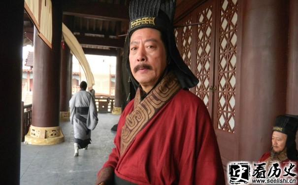 中年曹嵩剧照