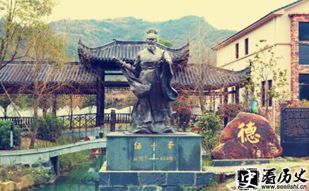 伍子胥塑像
