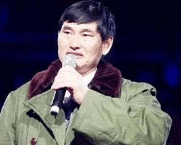 ​49岁朱之文近照曝光，如今身价过千万，却为女儿愁嫁儿子征婚