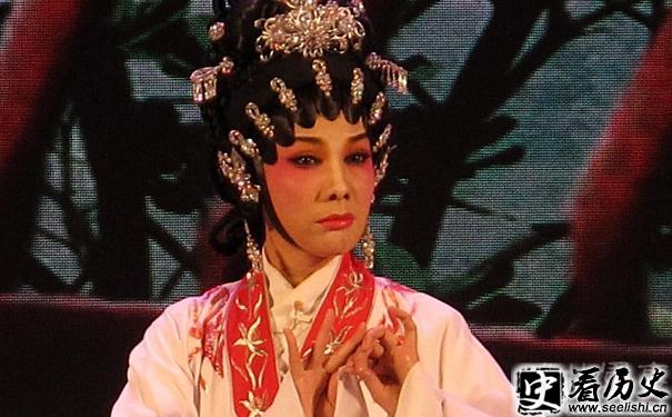 越剧朱帘秀剧照