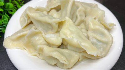 ​韭菜大肉饺子馅儿怎么拌好吃 ？掌握几个小技巧，不腥不柴真好吃