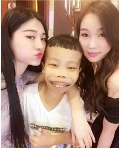 ​曾经的快手一哥陈山现状如何？一方有难八方来援，陈山人缘真好