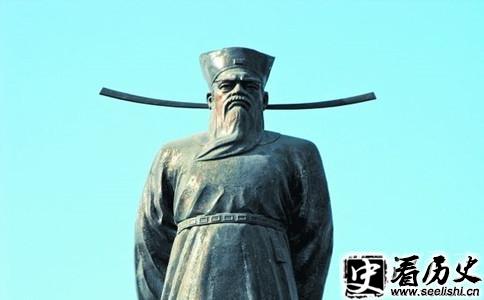 包拯雕像