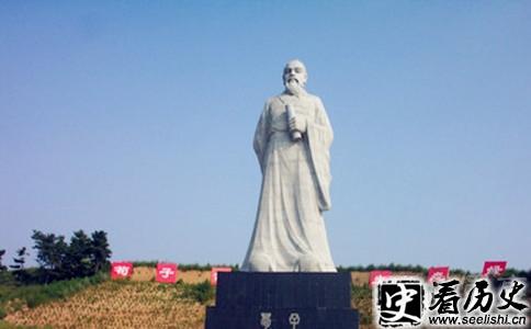 荀子石像