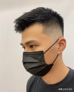 ​男生清爽短发发型推荐（男生夏天别乱留长发，这3款清爽发型值得尝试，剪完干