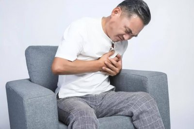 ​胸口几秒钟刺痛一下 胸口几秒钟刺痛一次