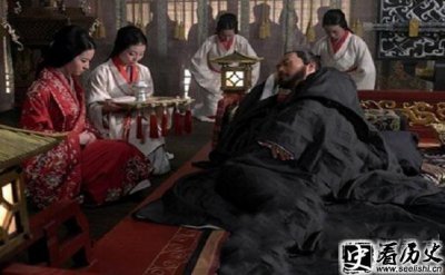 ​枭雄曹操荒淫史：霸占人妻玩弄美女俘虏