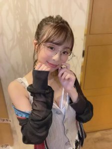 ​被前事务所拖欠工资的天音真比奈写真分享，星途多舛！
