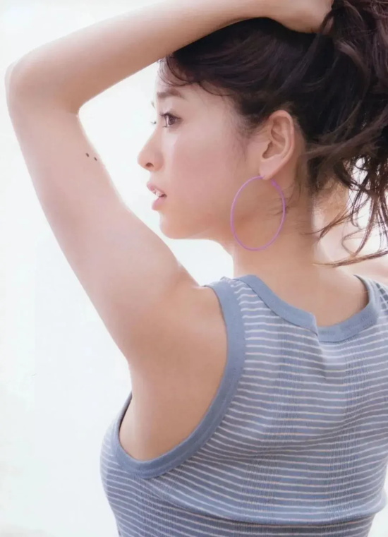 泉里香 ins写真小鉴：夏威夷般的热情似火，爱了爱了！