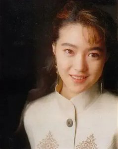 ​完美美人若村麻由美ins图集：温润大气、沁人心脾
