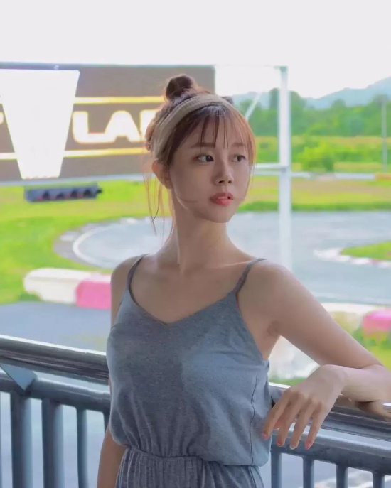 马来网红小狮子：恰似邻家小妹