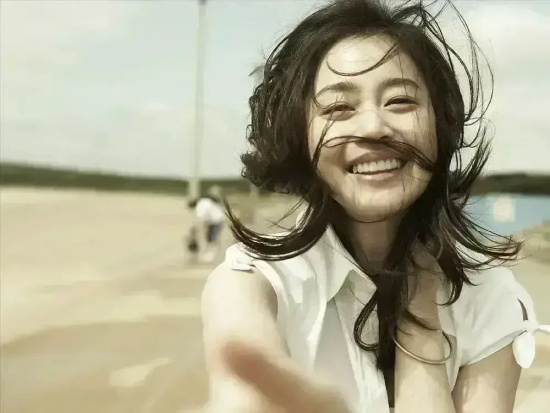 人间尤物金泰希，亚洲天王Rain的美艳夫人