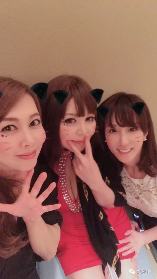 模特身材的澤村レイコ美图分享，浑身都是戏！
