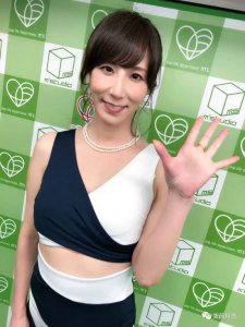 ​模特身材的澤村レイコ美图分享，浑身都是戏！