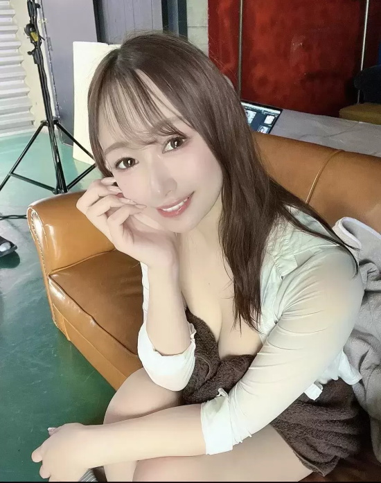 绝非池中物的悠纱ありす美图分享，一顾就倾人国！