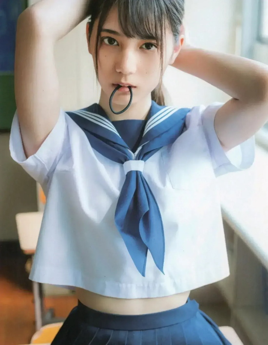 朝气蓬勃的透明感少女：小坂菜绪