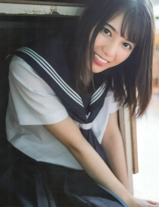 朝气蓬勃的透明感少女：小坂菜绪