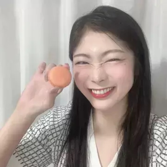 OL黑马滝ゆいな美图分享，爆发的青春元气！