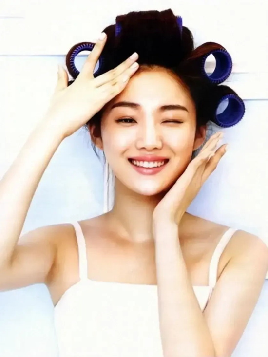 南韩第一美腿精李圣经，连饰演的角色都火出圈