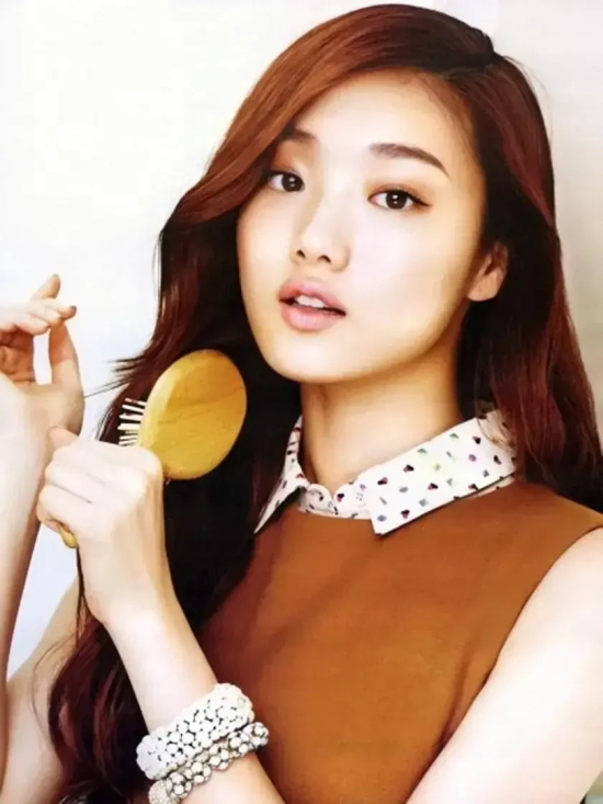 南韩第一美腿精李圣经，连饰演的角色都火出圈