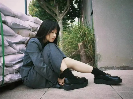 卜冠今：一组甜美可人的纯欲风写真