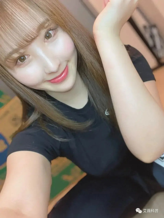 喜欢怪叔叔的北野未奈写真分享，H杯的萝莉！