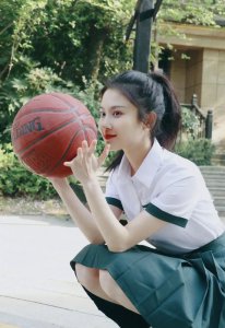 ​张慧雯绿色百褶jk裙青春活力高清写真