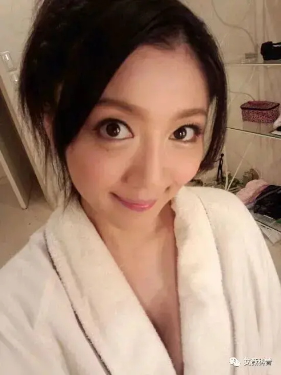 温润如玉的姬野尤里写真分享，神奈川紫丁香！