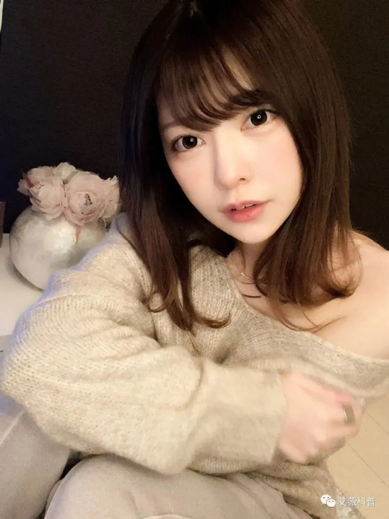 新人王森日向子美图分享，满眼尽是星辰大海！