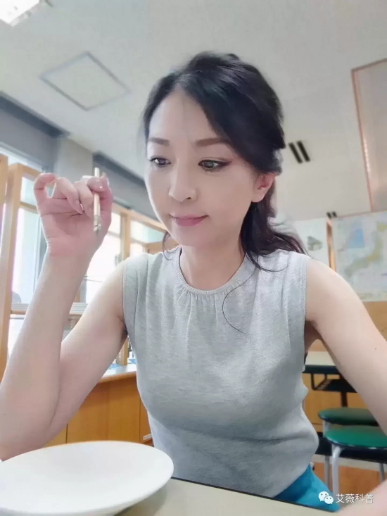 气质超群的艶堂しほり美图分享，东京都御姐范！