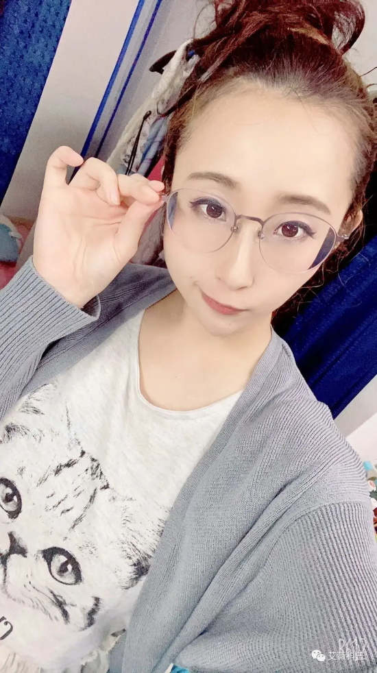萌萌哒的美咲结衣写真分享，业界又一个萝莉王！