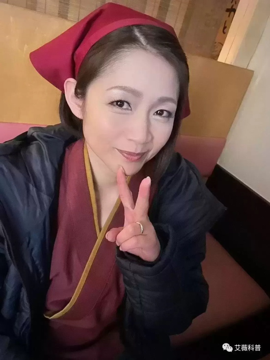 一代教导主任友田真希写真分享，爆裂的演技！