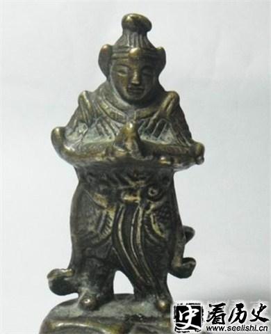 韦护像
