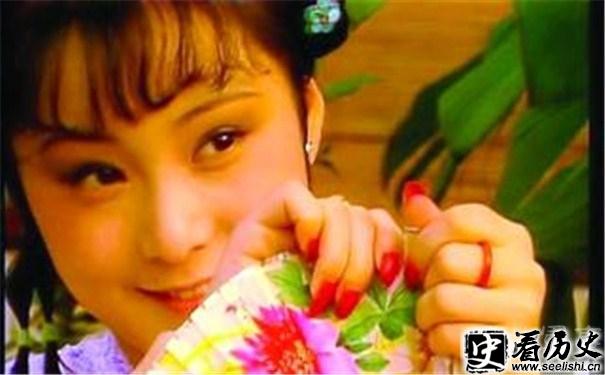 电视剧《红楼梦》中晴雯剧照